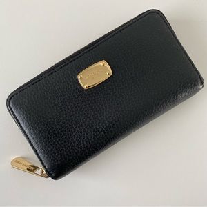 Large Leather Quarter-Zip Michael Kors Wallet